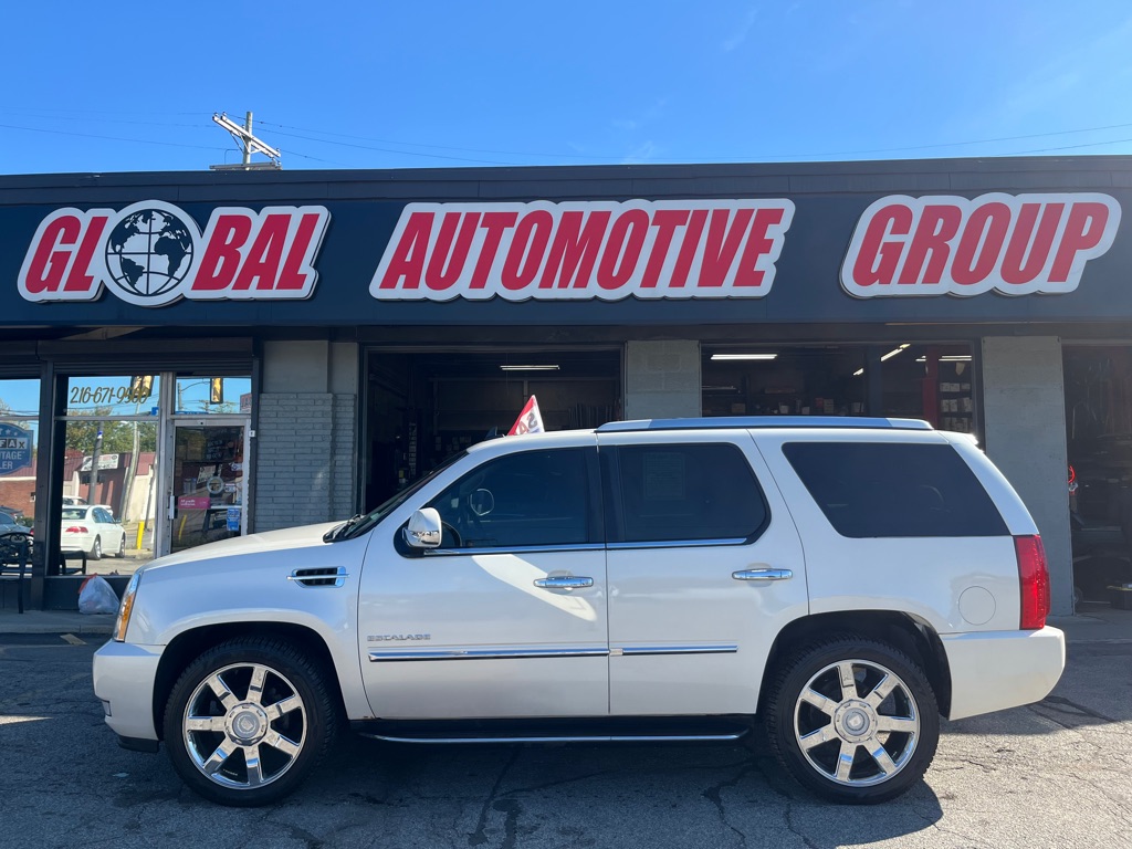 2011 CADILLAC ESCALADE