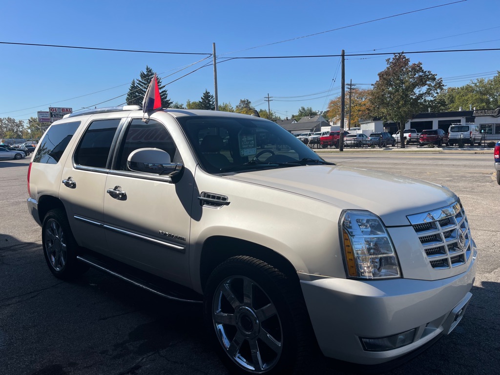 Photo 8 of this CADILLAC ESCALADE