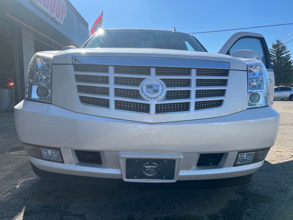 Photo 25 of this CADILLAC ESCALADE