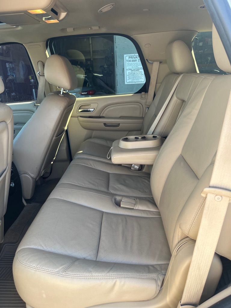 Photo 11 of this CADILLAC ESCALADE