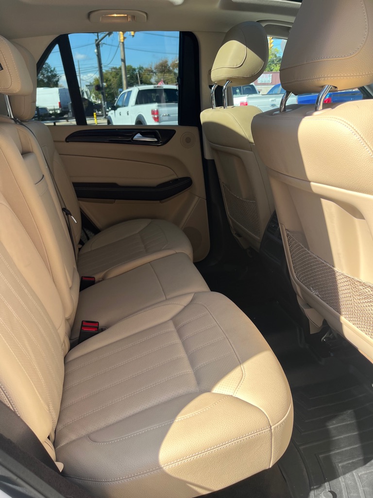 Photo 11 of this MERCEDES-BENZ GLE