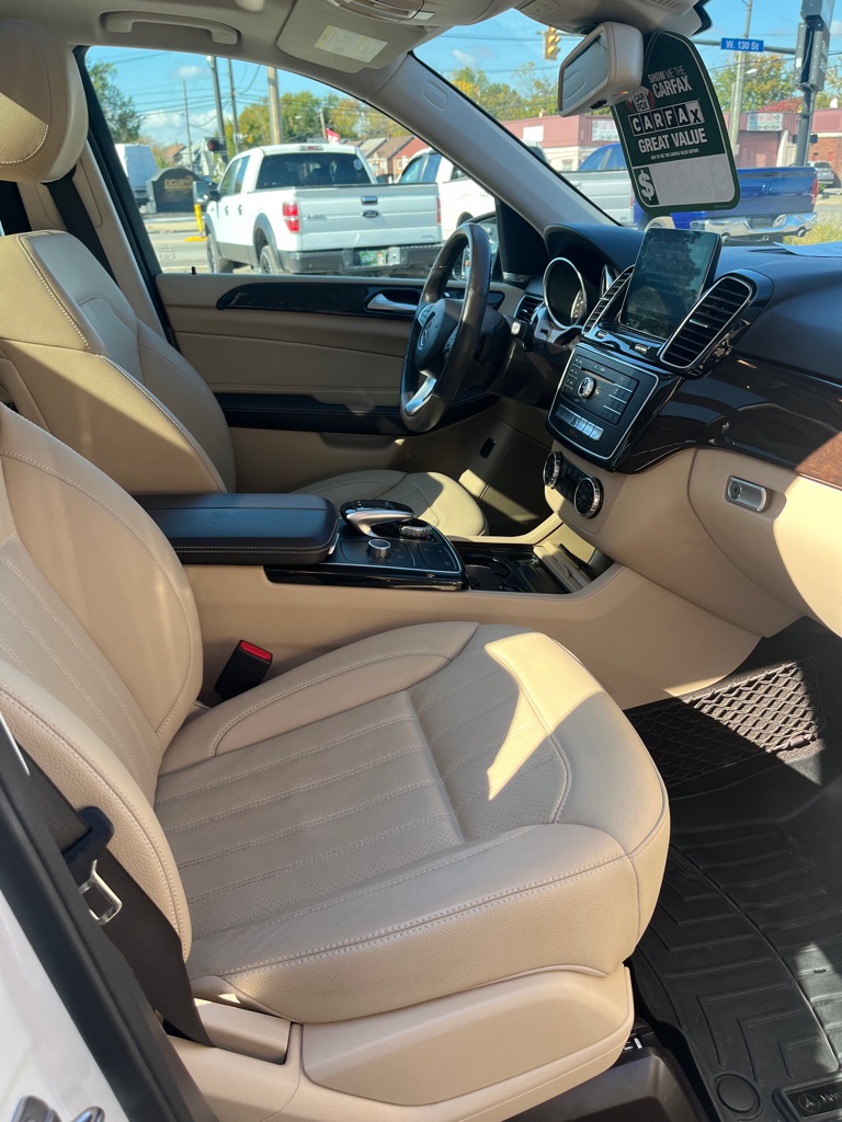 Photo 12 of this MERCEDES-BENZ GLE