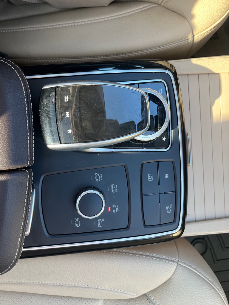 Photo 24 of this MERCEDES-BENZ GLE