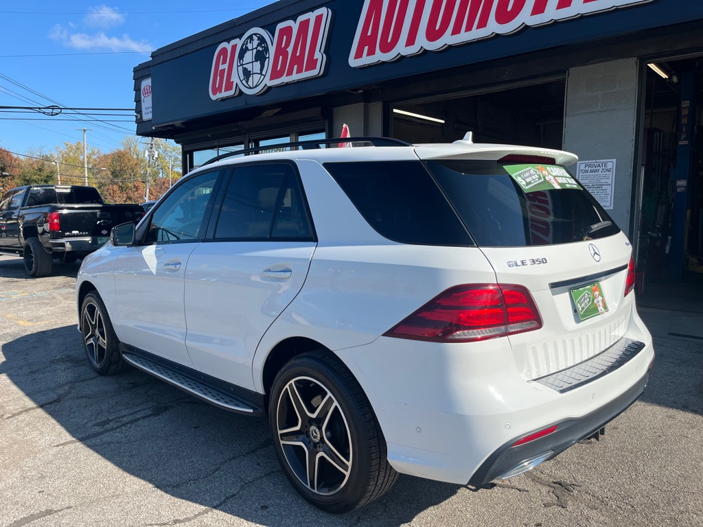 Photo 6 of this MERCEDES-BENZ GLE
