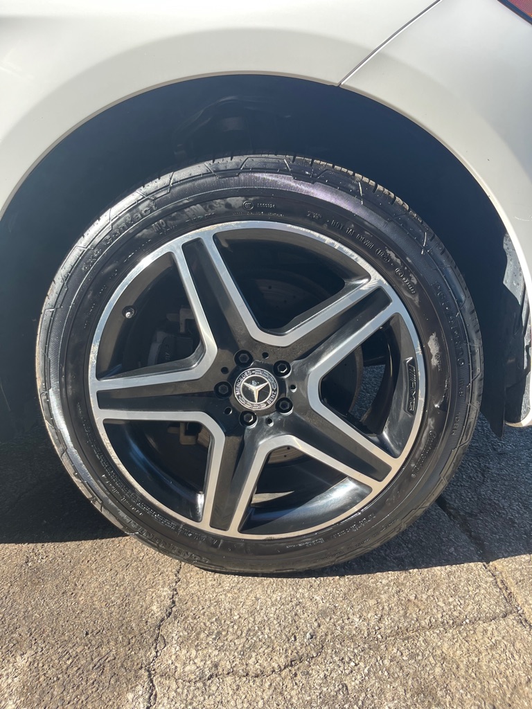 Photo 28 of this MERCEDES-BENZ GLE