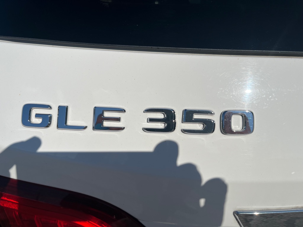 Photo 16 of this MERCEDES-BENZ GLE