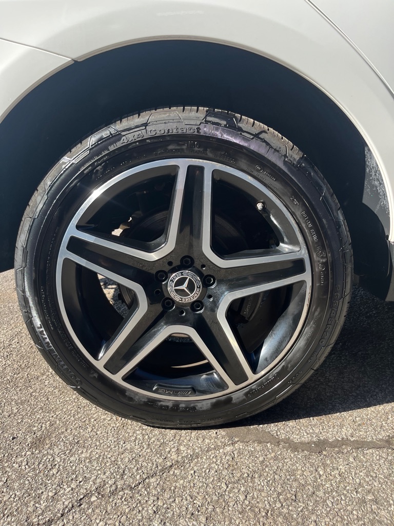 Photo 29 of this MERCEDES-BENZ GLE