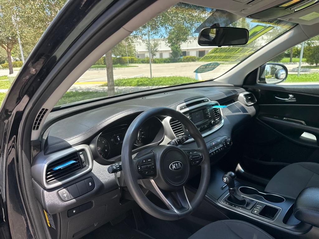 Photo 20 of this KIA SORENTO
