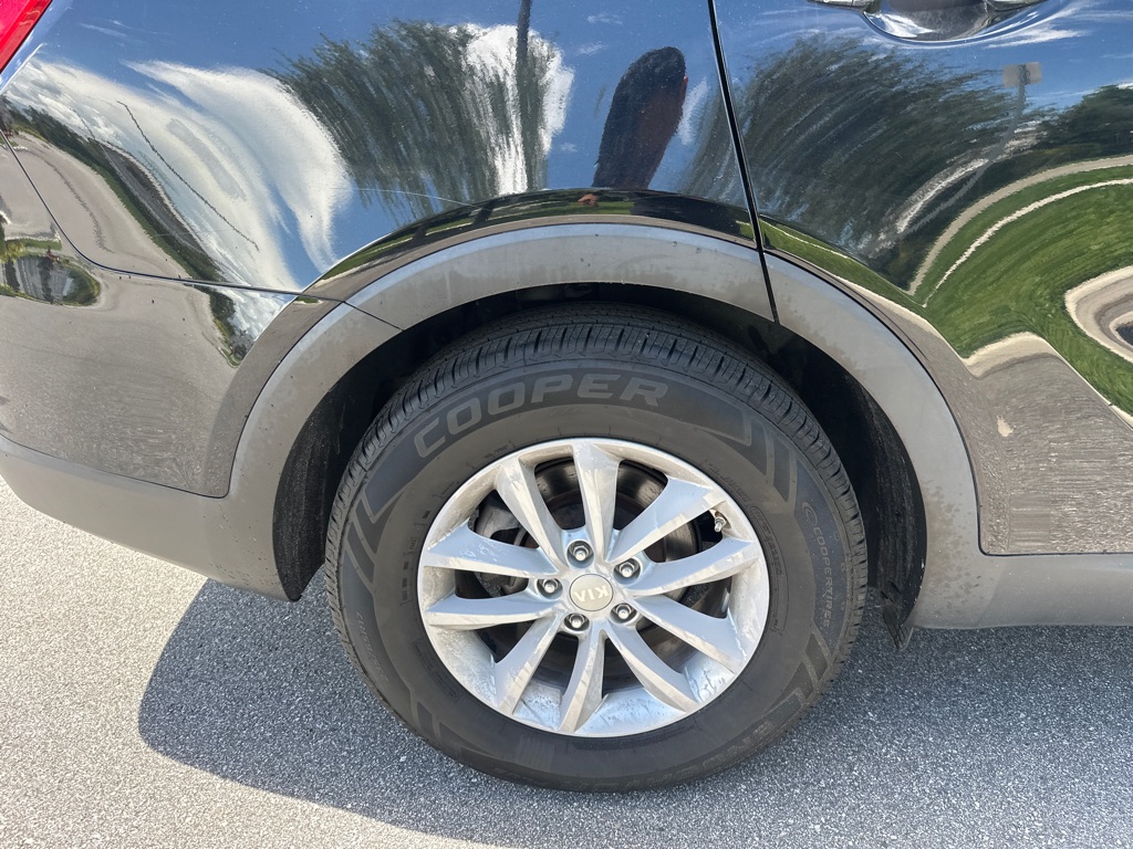 Photo 12 of this KIA SORENTO