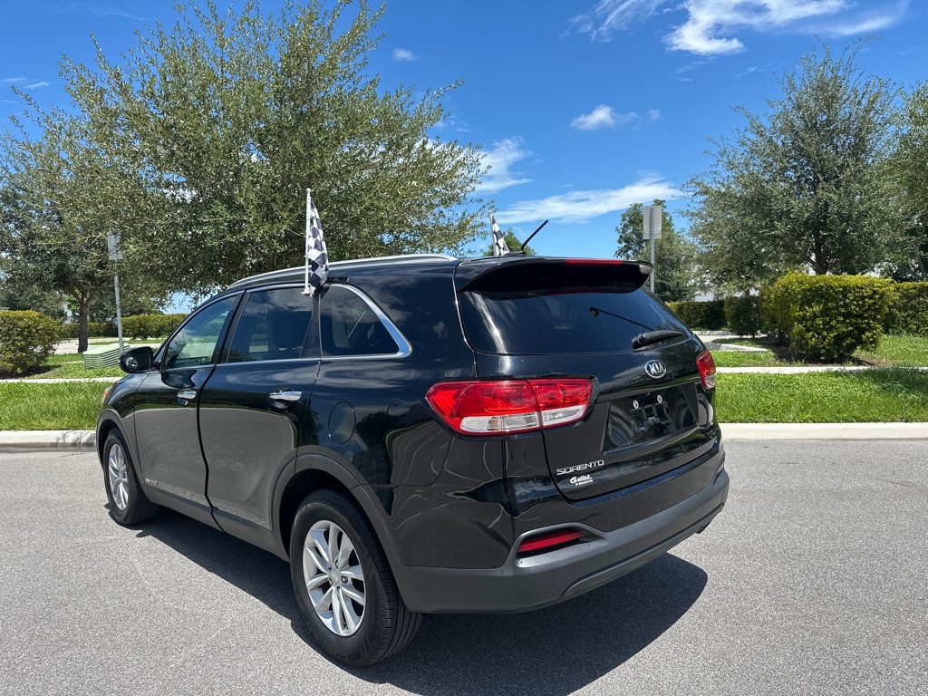 Photo 7 of this KIA SORENTO