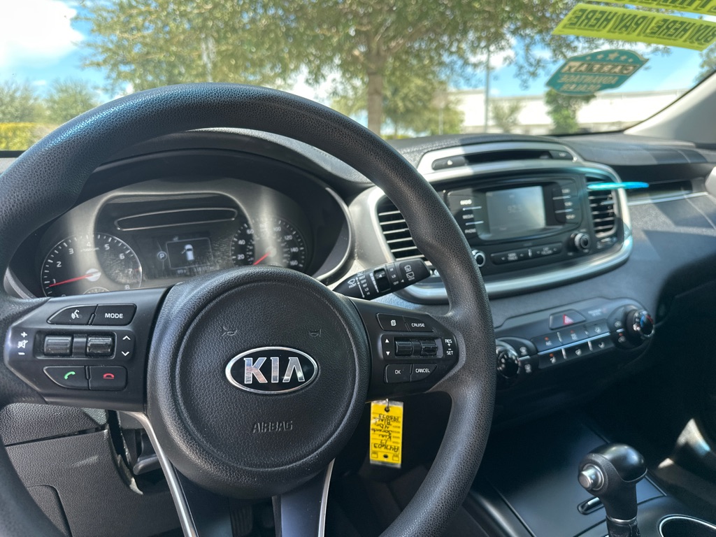 Photo 22 of this KIA SORENTO