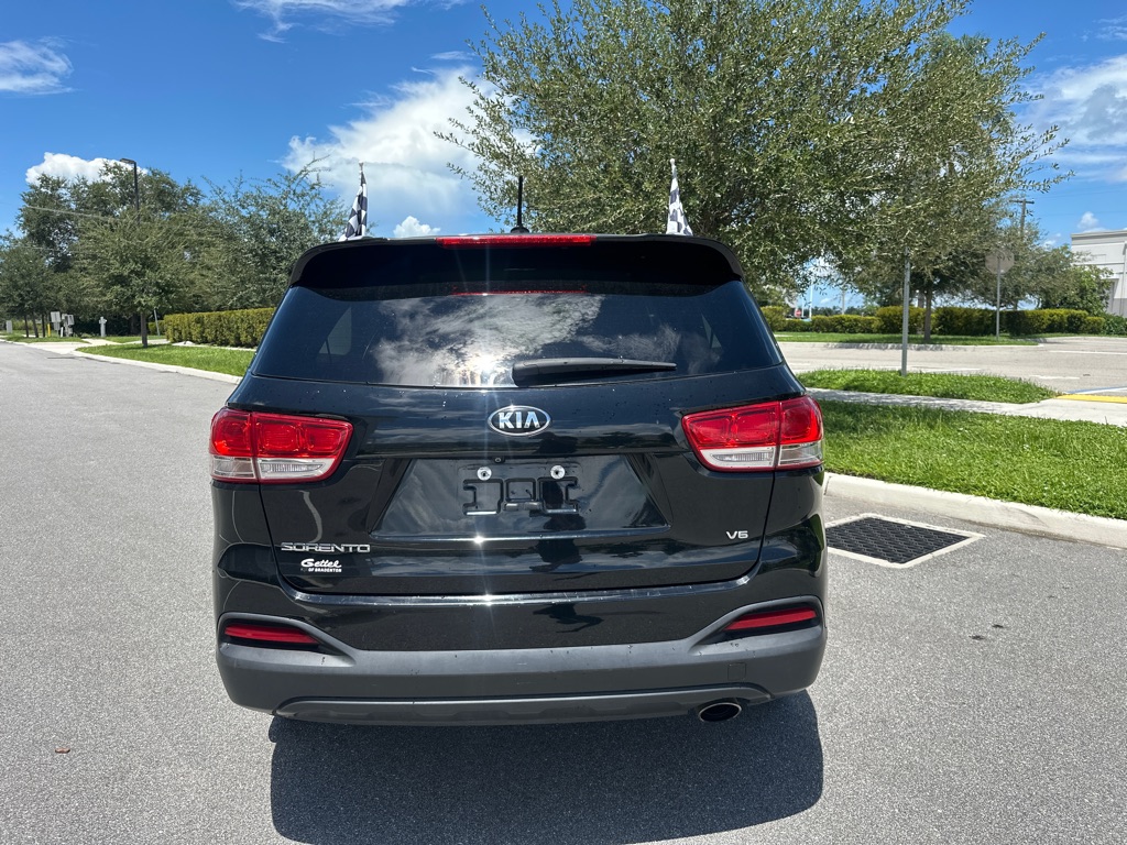 Photo 6 of this KIA SORENTO