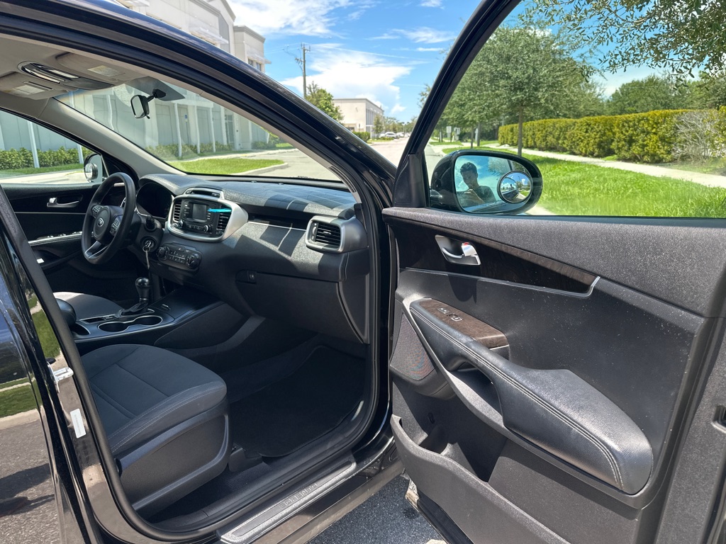 Photo 25 of this KIA SORENTO