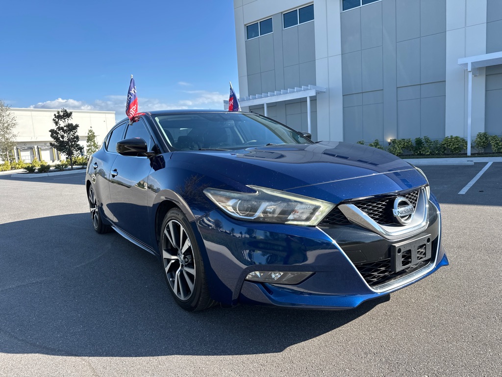 Photo 3 of this NISSAN MAXIMA