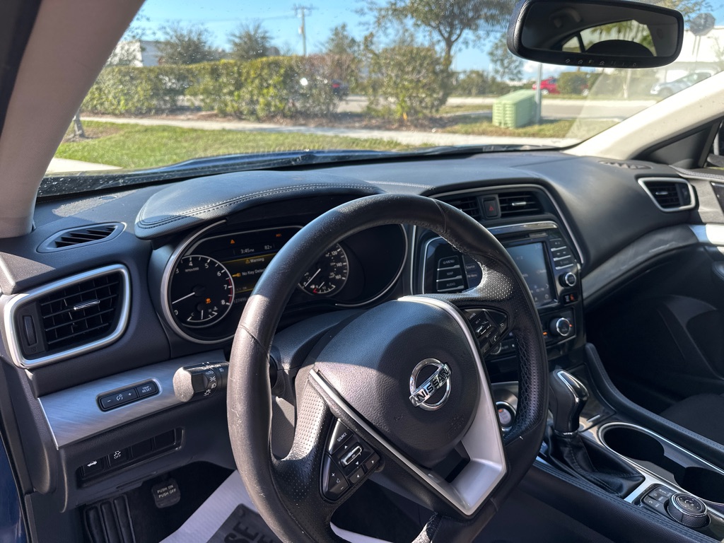Photo 20 of this NISSAN MAXIMA