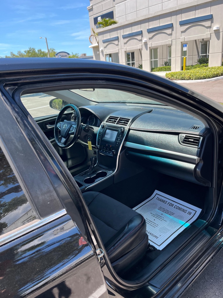Photo 8 of this TOYOTA CAMRY