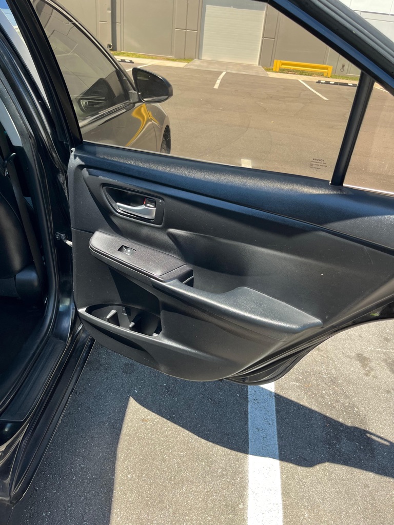 Photo 12 of this TOYOTA CAMRY