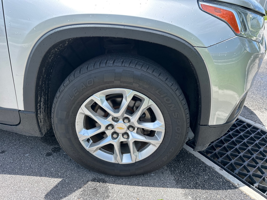 Photo 11 of this CHEVROLET TRAVERSE