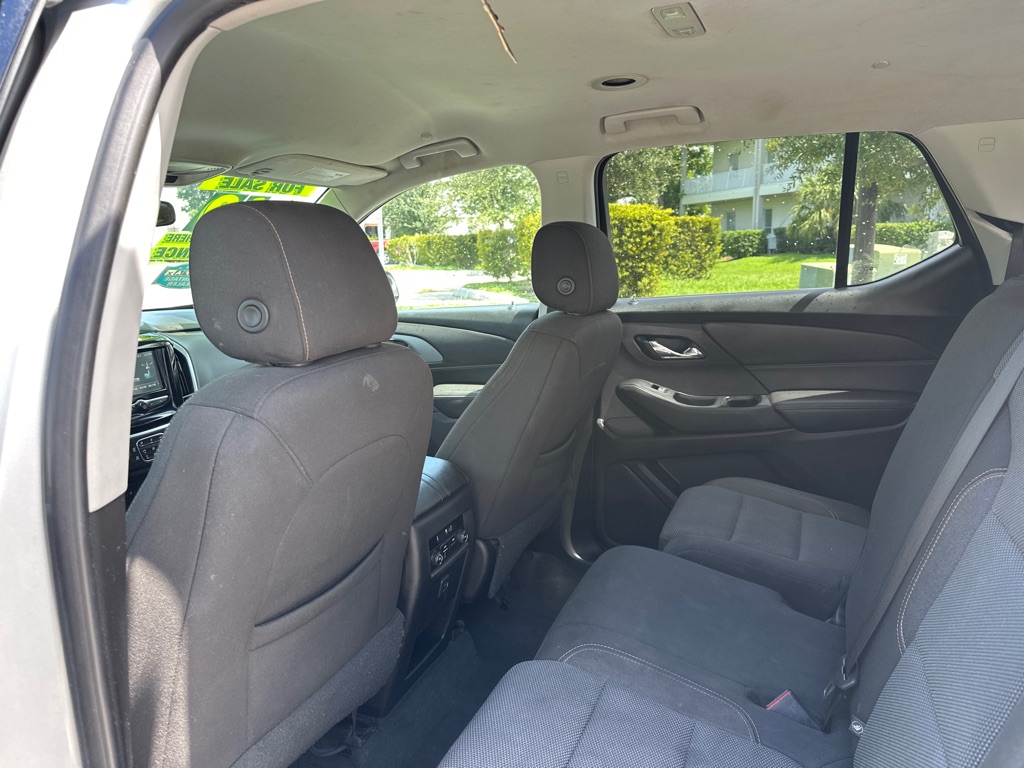 Photo 15 of this CHEVROLET TRAVERSE