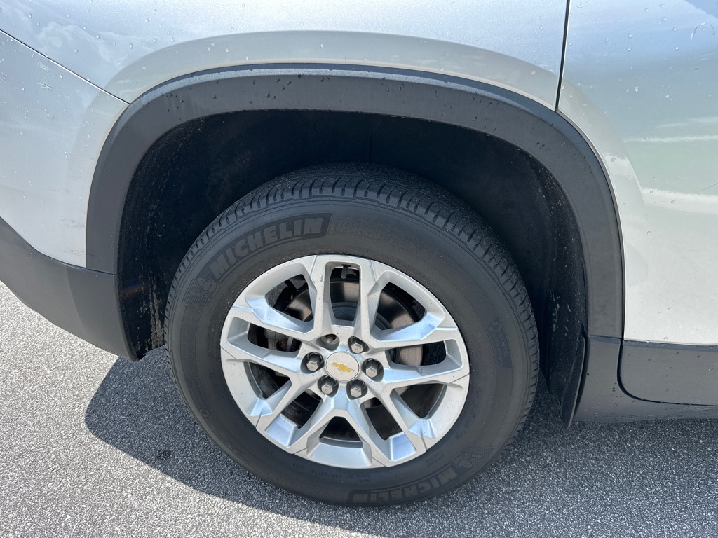 Photo 12 of this CHEVROLET TRAVERSE