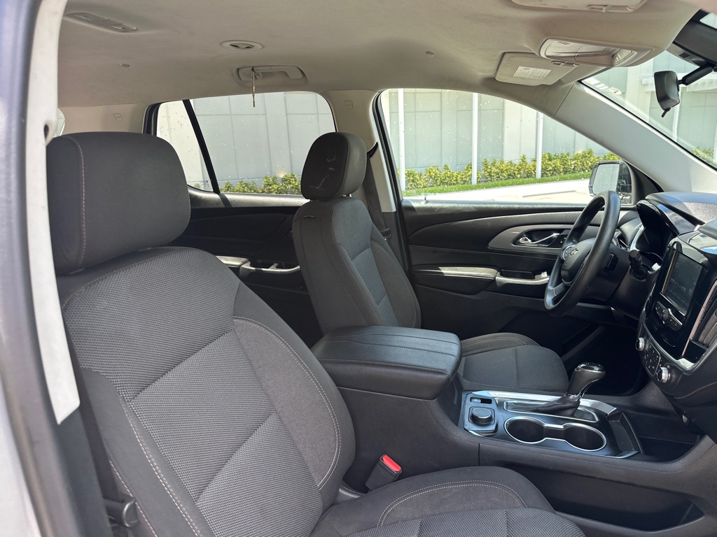 Photo 27 of this CHEVROLET TRAVERSE
