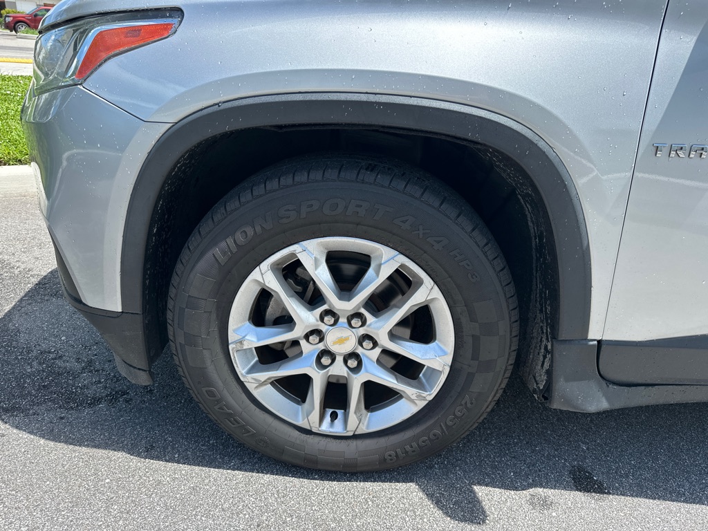 Photo 10 of this CHEVROLET TRAVERSE