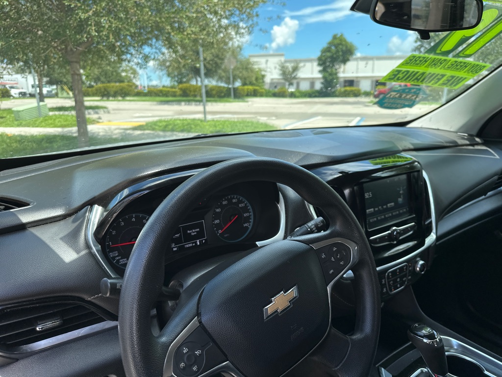 Photo 22 of this CHEVROLET TRAVERSE