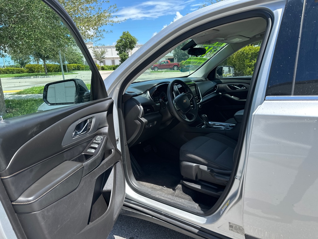 Photo 19 of this CHEVROLET TRAVERSE