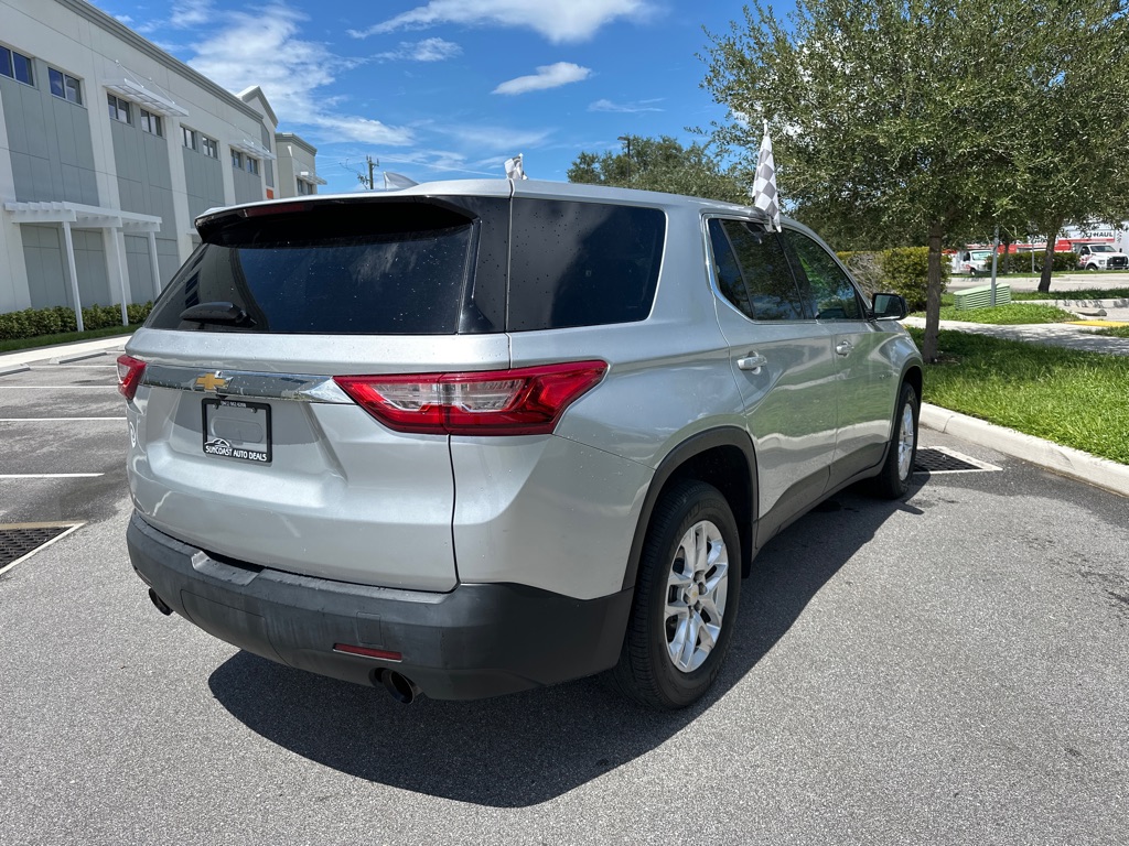 Photo 5 of this CHEVROLET TRAVERSE
