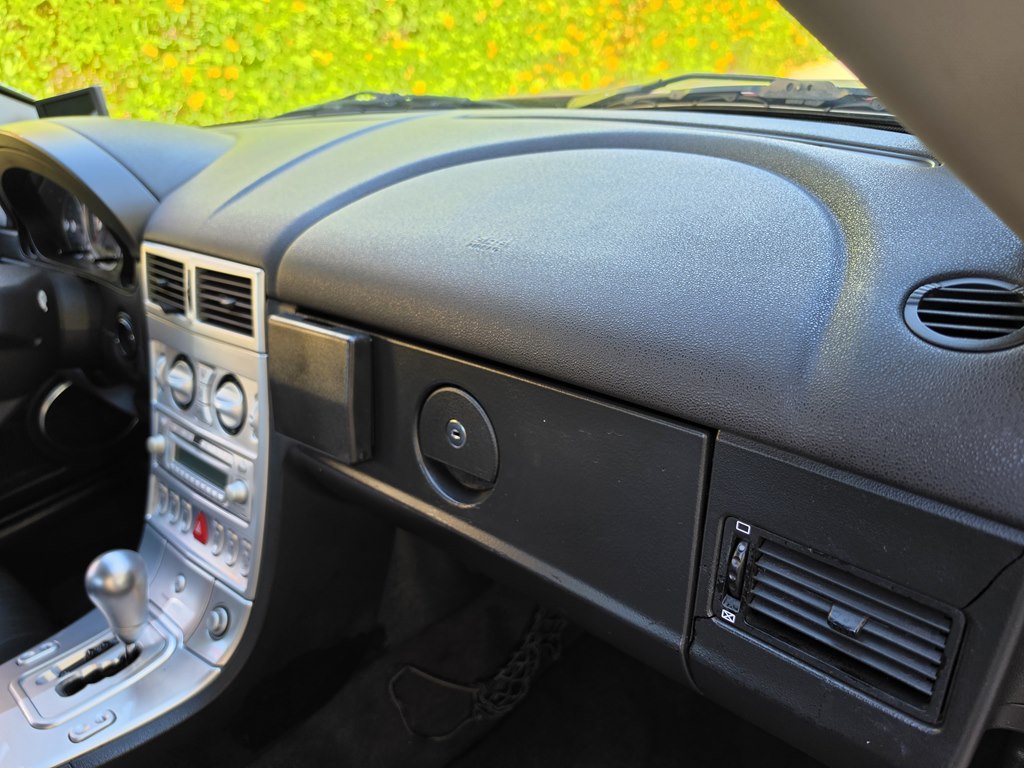 Photo 28 of this CHRYSLER CROSSFIRE