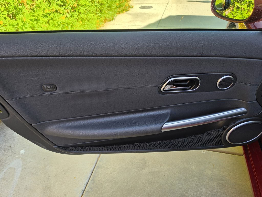 Photo 33 of this CHRYSLER CROSSFIRE