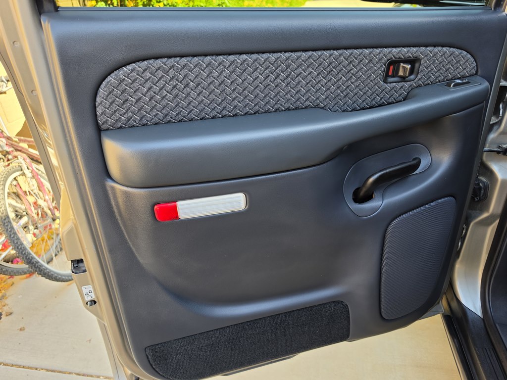 Photo 32 of this CHEVROLET AVALANCHE