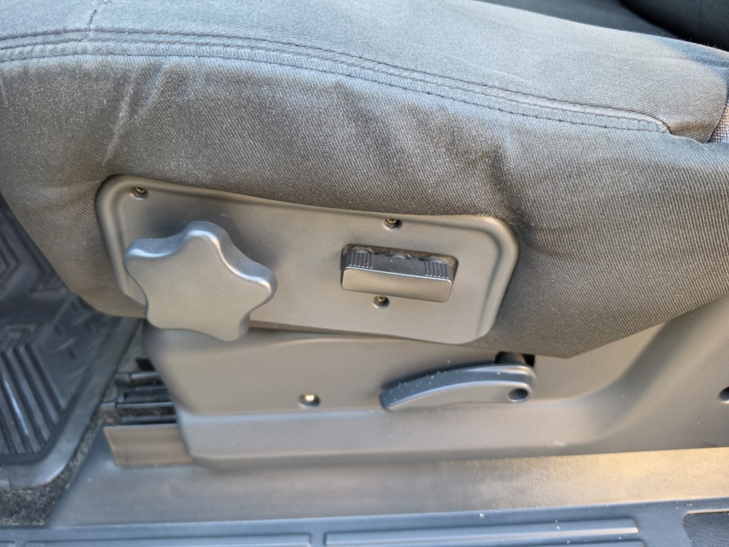 Photo 34 of this CHEVROLET AVALANCHE