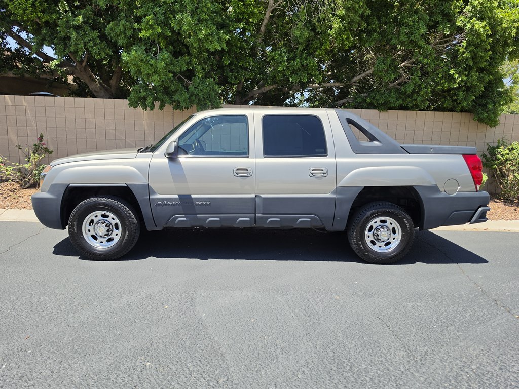 Photo 17 of this CHEVROLET AVALANCHE