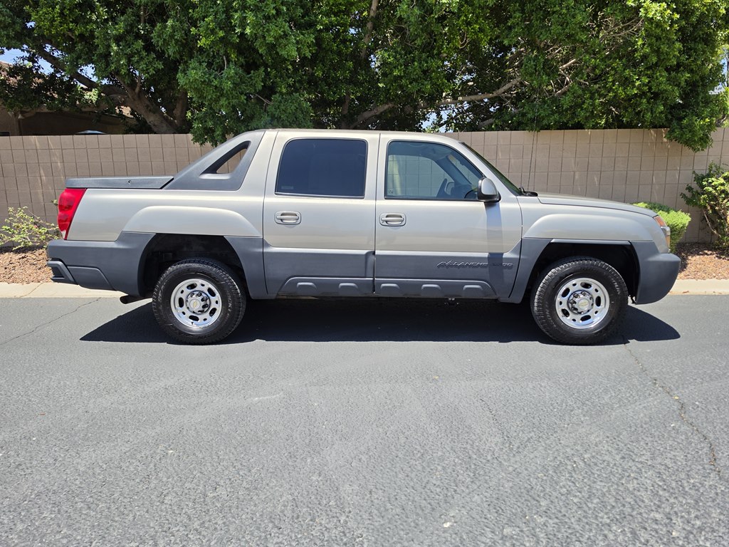 Photo 2 of this CHEVROLET AVALANCHE