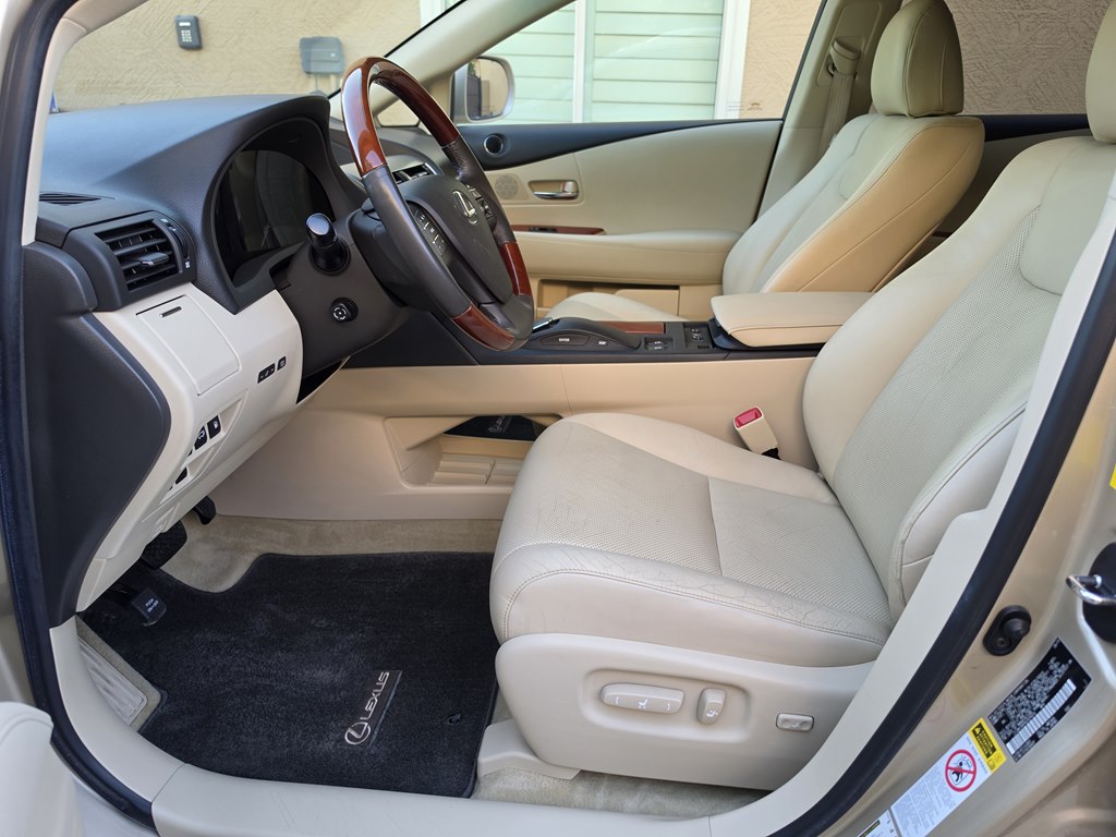 Photo 36 of this LEXUS RX 350