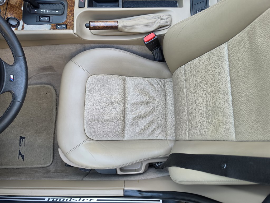 Photo 36 of this BMW Z3