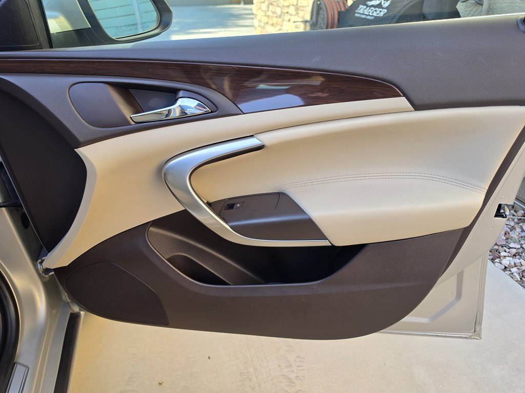Photo 32 of this BUICK REGAL