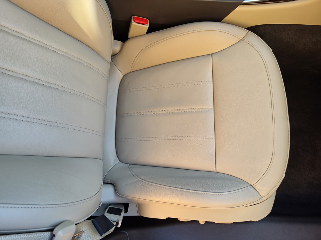 Photo 30 of this BUICK REGAL
