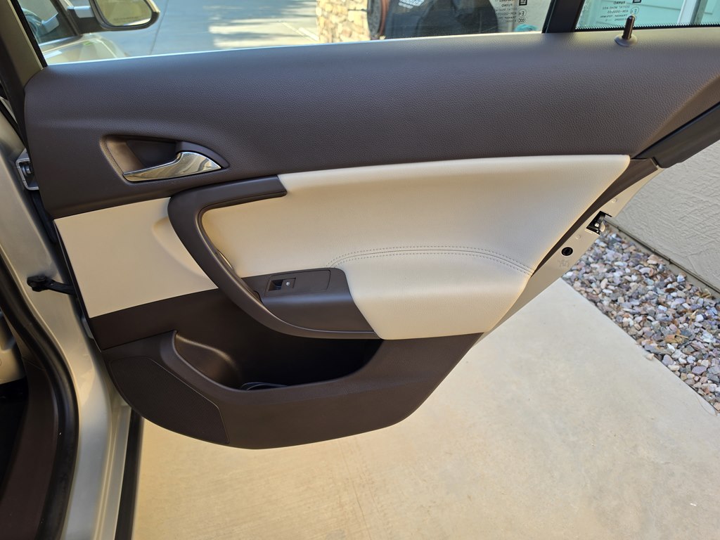 Photo 36 of this BUICK REGAL