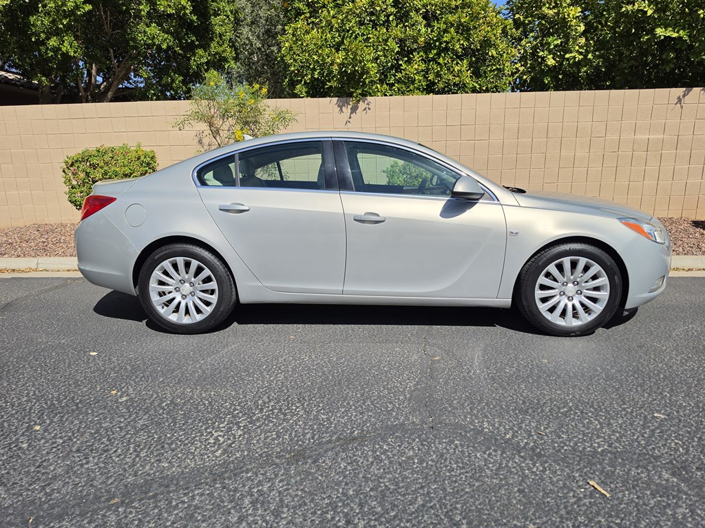 Photo 2 of this BUICK REGAL