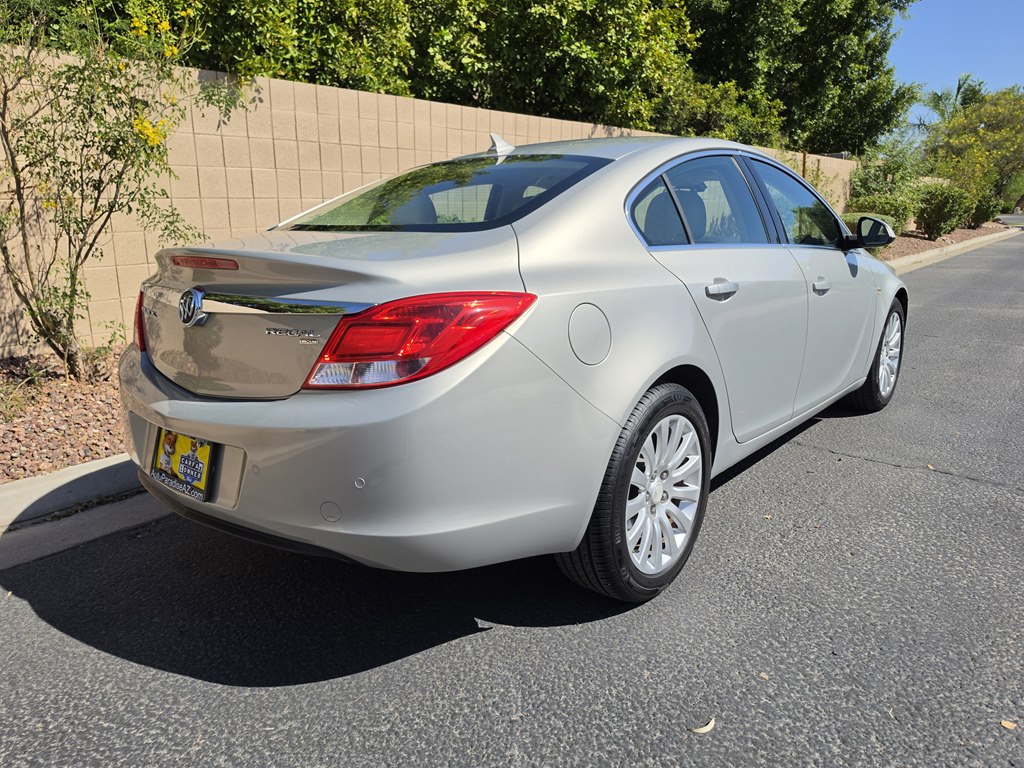 Photo 3 of this BUICK REGAL