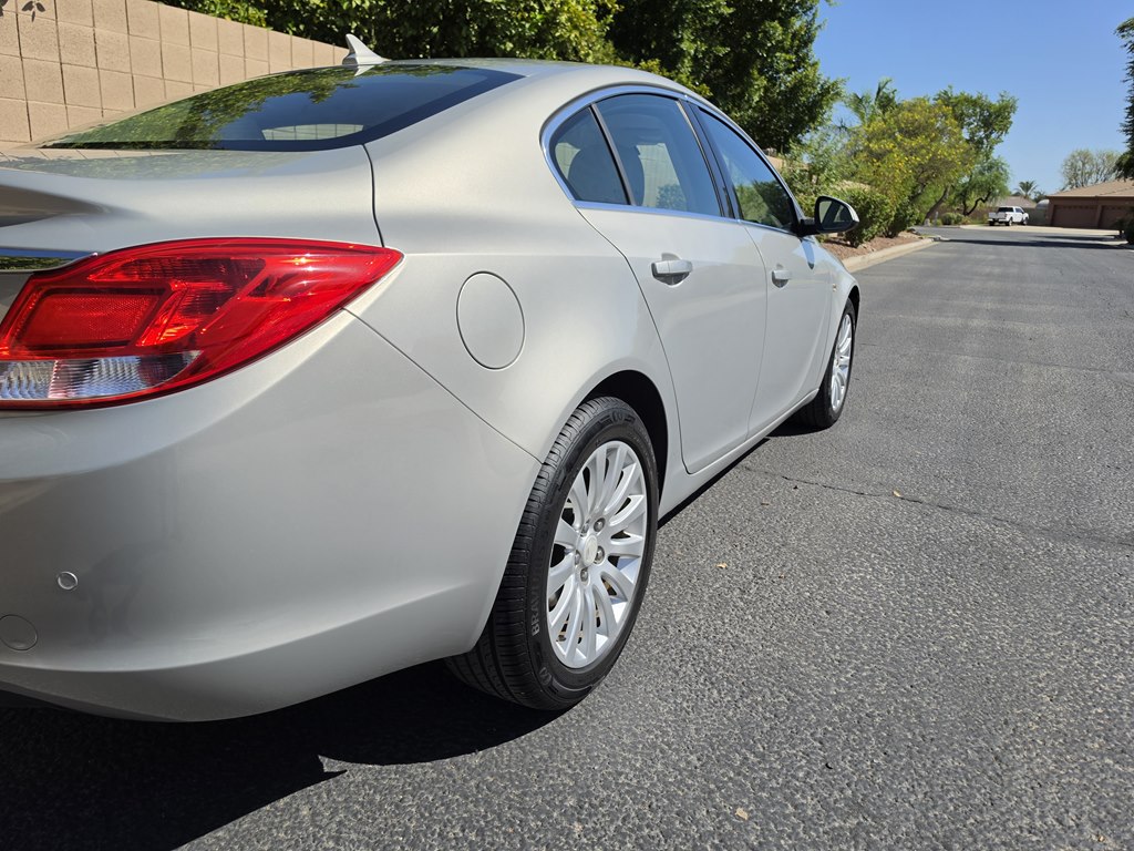 Photo 4 of this BUICK REGAL