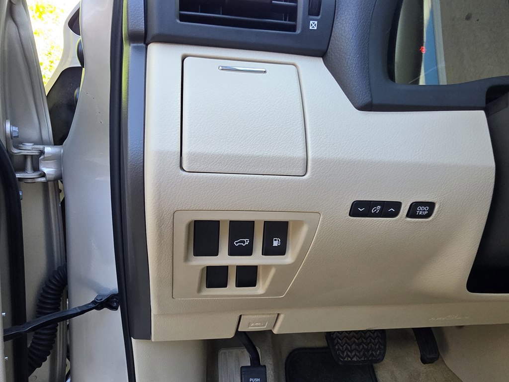 Photo 54 of this LEXUS RX 350