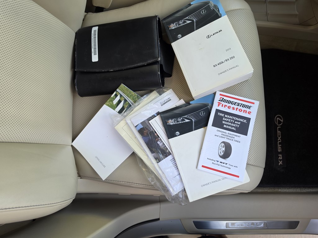 Photo 29 of this LEXUS RX 350