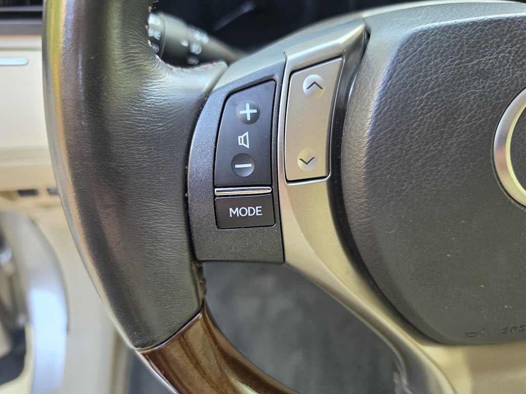 Photo 39 of this LEXUS RX 350