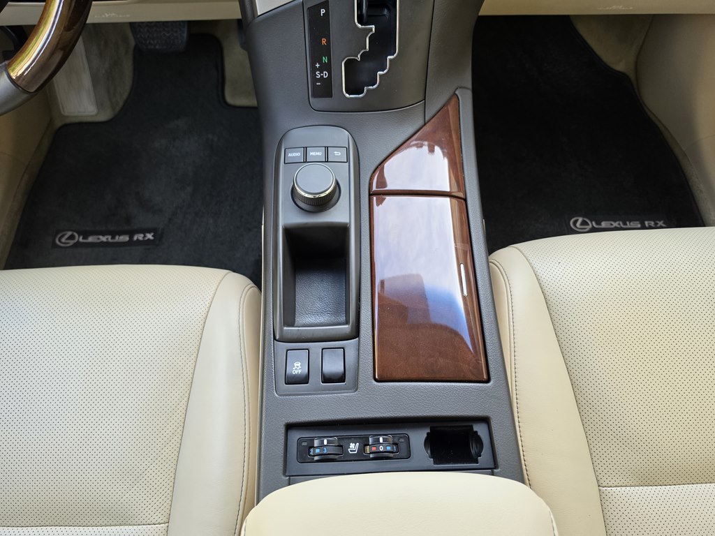Photo 49 of this LEXUS RX 350