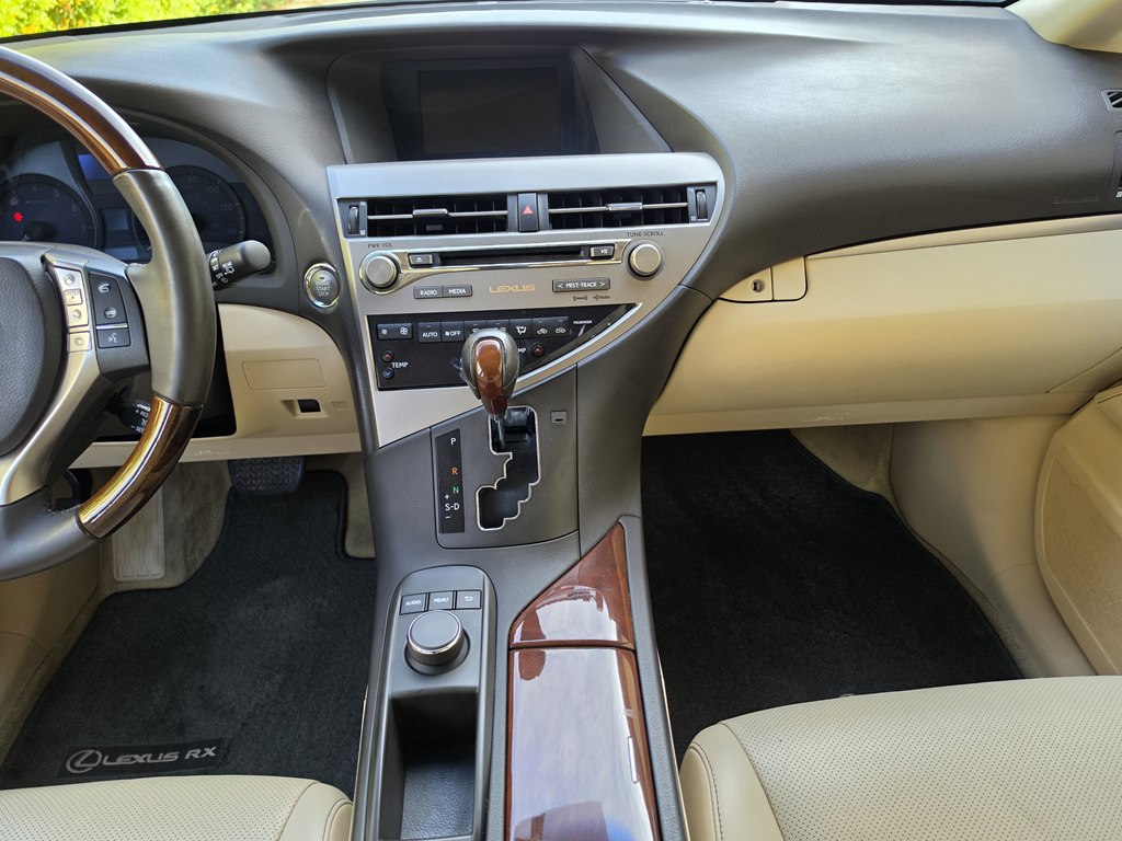 Photo 44 of this LEXUS RX 350