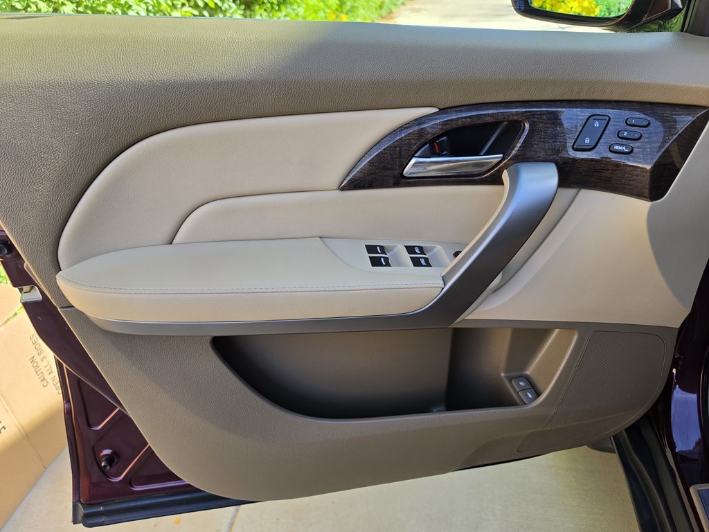 Photo 40 of this ACURA MDX