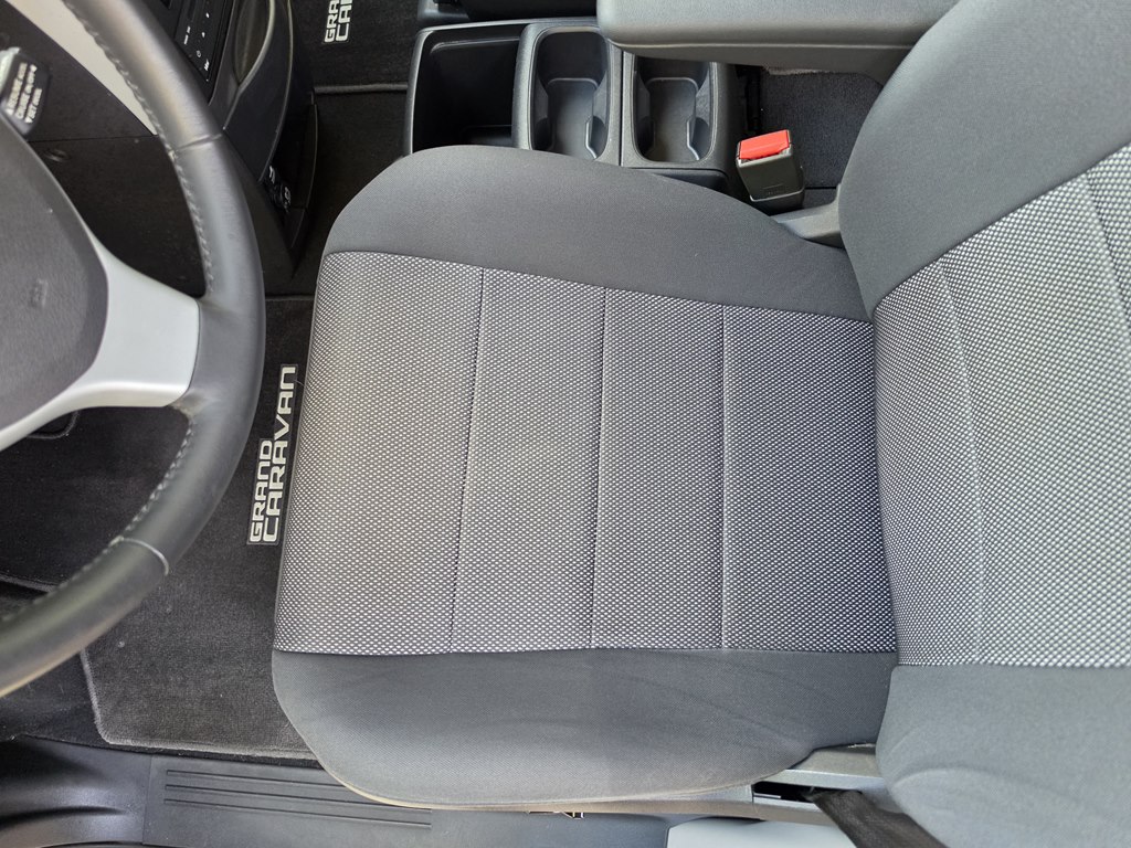 Photo 34 of this DODGE GRAND CARAVAN